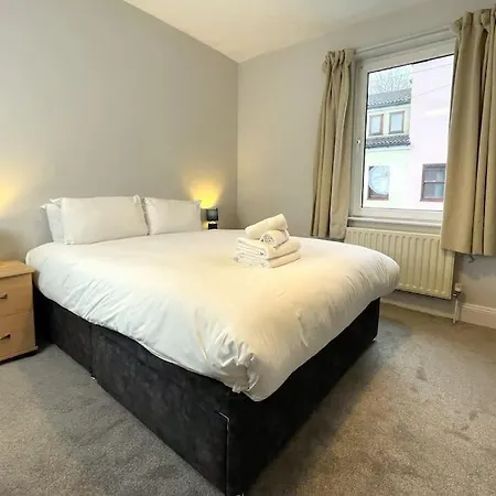 Tranquil 3 Bed Haven Near Harbourside Vakantiehuis